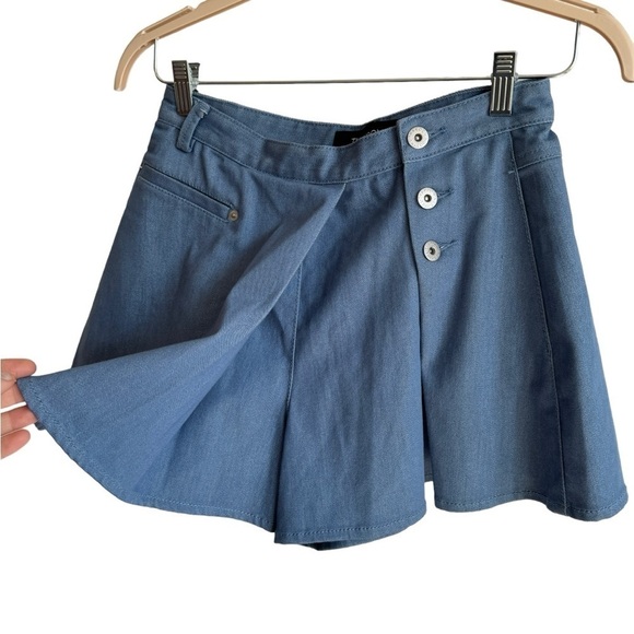 Thakoon Chambray Wrapped Side Button Skort/Shorts, Size 2 - Picture 2 of 8